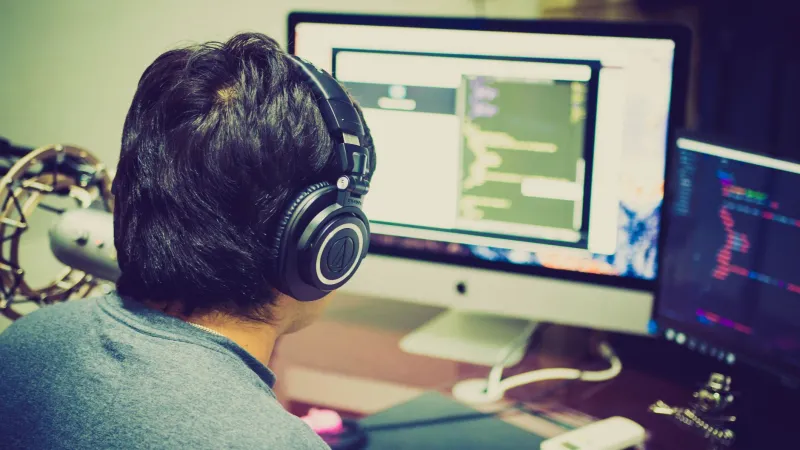 Small Teams, Massive Dreams: How Indie Developers Built Gaming Empires from Scratch